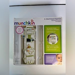 Munchkin 6‎ Shelf Closet Organizer, Cream/Green For Extra Storage In The Nursery